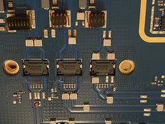 APX8500 Mid Power RF Transceiver Board 00059.jpg